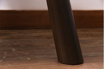 中古　日本製　オーク材　カントリースタイルにぴったりなつくりの良いローチェア(椅子)(R-037298)