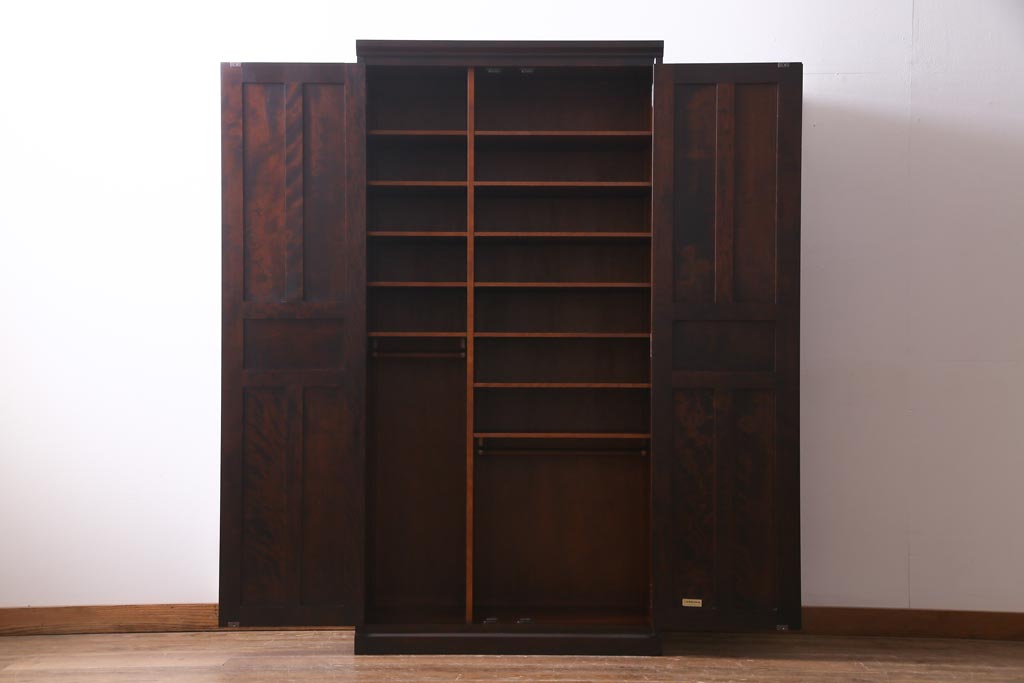 中古　北海道民芸家具　ハンガーパイプ付　OM176玄関棚(下駄箱、キャビネット、収納棚)(定価約29万円)(R-037306)