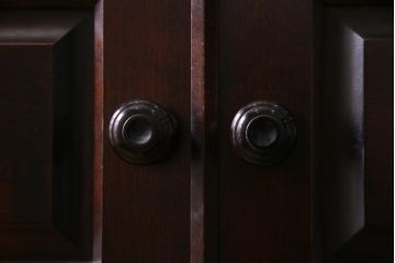 中古　北海道民芸家具　ハンガーパイプ付　OM176玄関棚(下駄箱、キャビネット、収納棚)(定価約29万円)(R-037306)