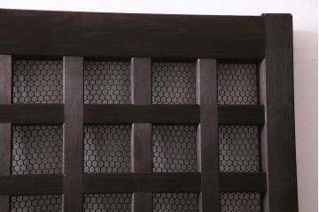 アンティーク建具　ヒノキ材・ケヤキ材　堂々とした和の風格漂う金網格子蔵戸(引き戸、玄関戸)(R-037308)