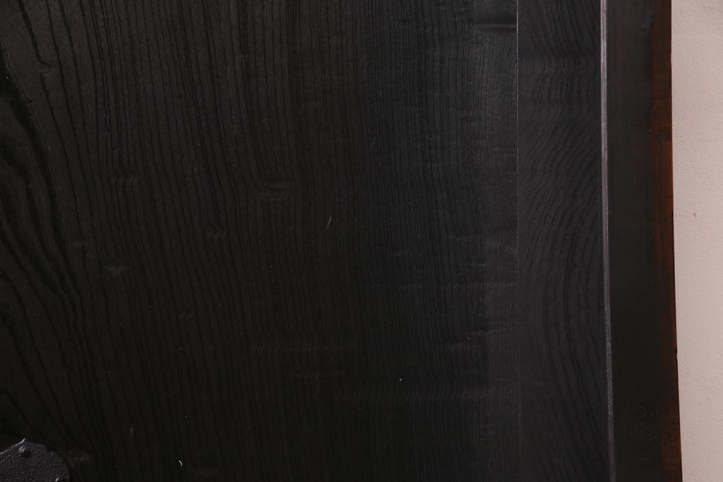 アンティーク建具　ヒノキ材・ケヤキ材　堂々とした和の風格漂う金網格子蔵戸(引き戸、玄関戸)(R-037308)