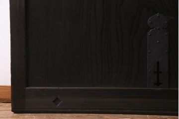 アンティーク建具　ヒノキ材・ケヤキ材　堂々とした和の風格漂う金網格子蔵戸(引き戸、玄関戸)(R-037308)