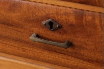 レトロ家具　和製アンティーク　昭和初期　楠材　優しげな木目が品のある小引き出し(小物収納)(R-037310)