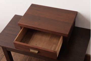 アンティーク雑貨　和製アンティーク　古い松材の風合いが味のある引き出し付き飾り台(花台)