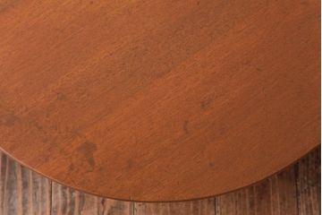 レトロ家具　古民具　素朴な木肌が温かみを感じる丸ちゃぶ台(折り畳み式テーブル、ローテーブル)(R-037313)