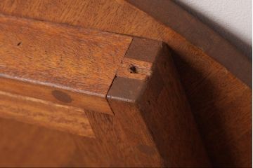 レトロ家具　古民具　素朴な木肌が温かみを感じる丸ちゃぶ台(折り畳み式テーブル、ローテーブル)(R-037313)
