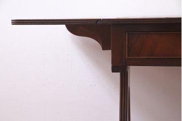 アンティーク家具　イギリスアンティーク　マホガニー材　レザートップがお洒落なバタフライコンソールテーブル(サイドテーブル)