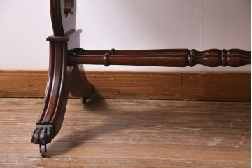 アンティーク家具　イギリスアンティーク　マホガニー材　レザートップがお洒落なバタフライコンソールテーブル(サイドテーブル)