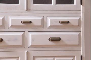 当店リメイク家具　北海道民芸家具　気泡ガラス　シャビーなペイントキャビネット(食器棚、収納棚)(R-037316)