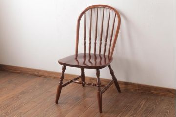 ビンテージ家具　柏木工(カシワ、KASHIWA)　カバ材　飴色の艶と質感が品のあるチェア(ダイニングチェア、ウィンザーチェア、ウインザーチェア)(R-037320)