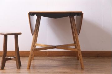 ヴィンテージ家具　英国イギリスビンテージ　ERCOL(アーコール)　オーク材製ダイニングテーブル(バタフライテーブル、エクステンションテーブル)(R-037321)