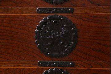 当店リメイク家具　岩谷堂箪笥　獅子金具　脚付整理タンス(和タンス、チェスト、戸棚)(R-037322)