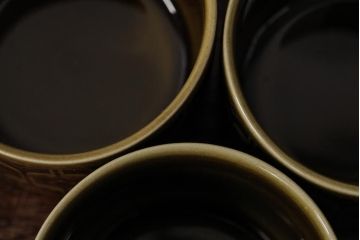 ヴィンテージ雑貨　イギリスビンテージ　HORNSEA(ホーンジー)　HEIRLOOM(エアルーム)　カップ&ソーサー3客セット(R-037325)