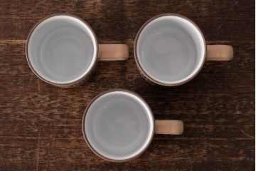 ヴィンテージ雑貨　イギリスビンテージ　HORNSEA(ホーンジー)　CORAL(コーラル)　カップ&ソーサー3客セット(洋食器)(R-037327)