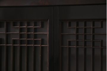 ラフジュ工房オリジナル　アンティーク建具リメイク　和モダンな脚付サイドボード(書院戸、組子、キャビネット)(R-037329)