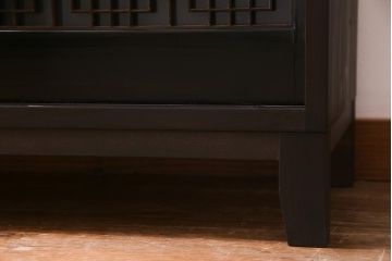 ラフジュ工房オリジナル　アンティーク建具リメイク　和モダンな脚付サイドボード(書院戸、組子、キャビネット)(R-037329)