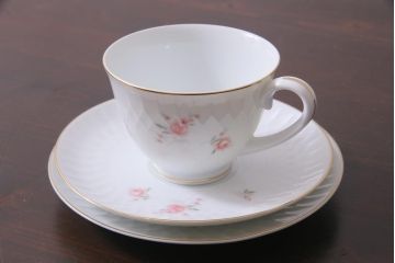 アンティーク雑貨　RC　ノリタケ(日陶・則武)　ホームセット(ポット、皿、カップ&ソーサー)(R-037334)