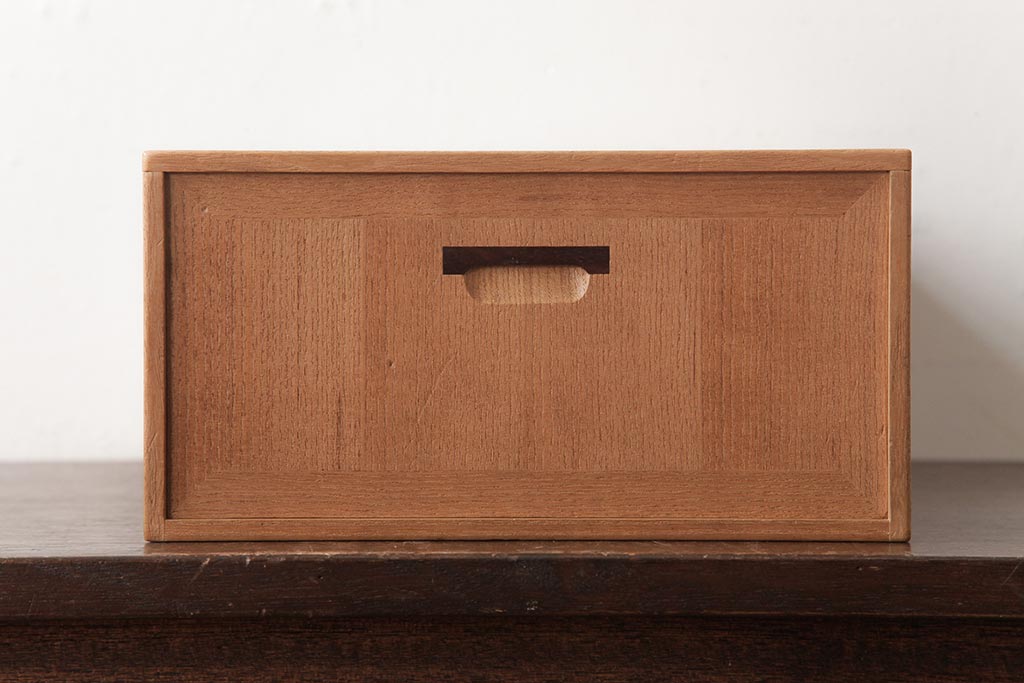 アンティーク雑貨　指物　桐材　シンプルな上手物の書箱(書類箱、帳簿入れ)(R-037346)