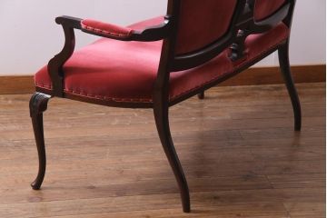 アンティーク家具　英国　イギリスヴィンテージ　ウォールナット材　猫脚セティ(二人掛けソファ、ダイニングソファ、ビンテージ)(R-037349)