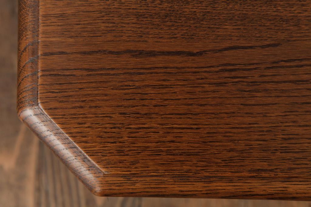 中古　海外輸入家具　クラシックカントリーにおすすめなオーク材製ネストテーブル(サイドテーブル)(R-037353)