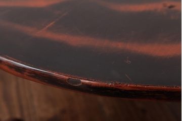 アンティーク家具　漆塗り　個性的な脚が目を引く珍しいデザインのちゃぶ台(丸テーブル)(R-037354)
