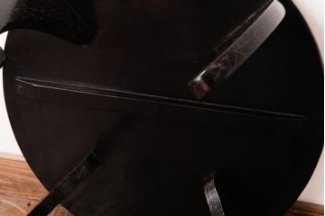 アンティーク家具　漆塗り　個性的な脚が目を引く珍しいデザインのちゃぶ台(丸テーブル)(R-037355)
