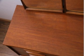 ヴィンテージ家具　Austinsuite(オースティンスイート)　チーク材　スタイリッシュな北欧スタイルのドレッサー(ドレッシングチェスト、鏡台、ビンテージ)