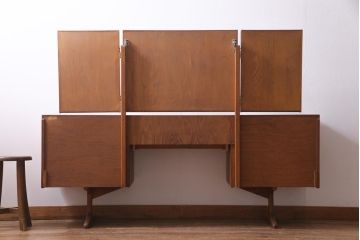 ヴィンテージ家具　Austinsuite(オースティンスイート)　チーク材　スタイリッシュな北欧スタイルのドレッサー(ドレッシングチェスト、鏡台、ビンテージ)