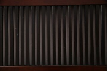 アンティーク建具　和製アンティーク　漆塗り　味わいたっぷりの明治大正期の板戸(引き戸、建具)2枚セット(R-037364)