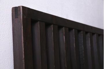 アンティーク建具　明治大正期　風情を感じさせる和モダンな縦格子戸1枚(建具、はめ殺し、DIY)