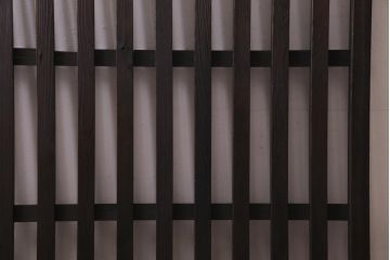 アンティーク建具　明治大正期　風情を感じさせる和モダンな縦格子戸1枚(建具、はめ殺し、DIY)
