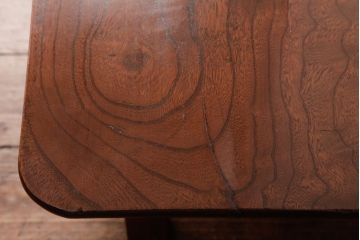 アンティーク家具　総ケヤキ材　一枚板を贅沢に使用したダイナミックな杢目の角ちゃぶ台(ローテーブル)(R-037371)