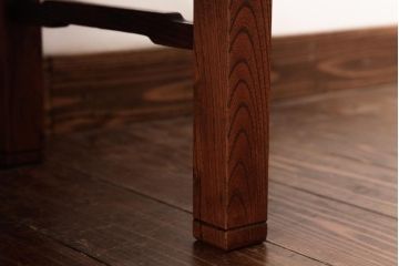 アンティーク家具　総ケヤキ材　一枚板を贅沢に使用したダイナミックな杢目の角ちゃぶ台(ローテーブル)(R-037371)
