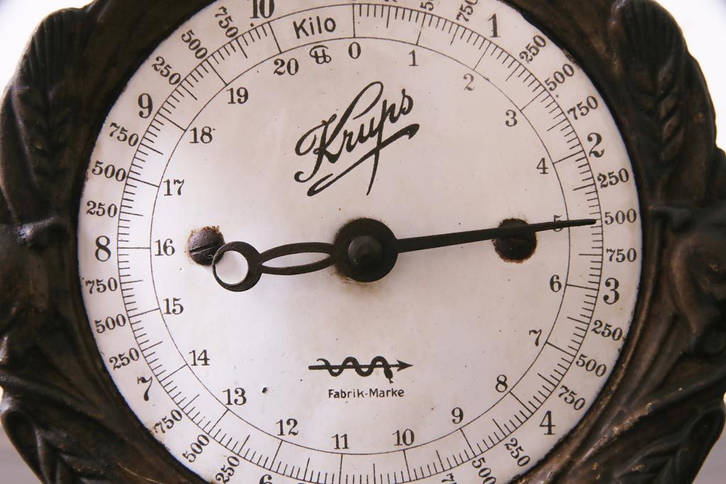 アンティーク雑貨 ドイツ KRUPS(クラップス) アイアン製 キッチンスケール(秤、はかり)(R-037373)