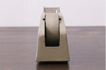 アンティーク雑貨　昭和レトロ　LION　鋳物　重厚な佇まいがおしゃれな鉄製テープカッター(アイアン)(R-037375)