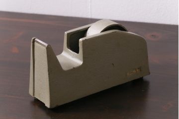 アンティーク雑貨　昭和レトロ　LION　鋳物　重厚な佇まいがおしゃれな鉄製テープカッター(アイアン)(R-037375)