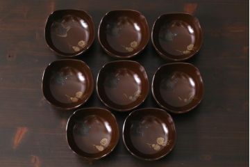 アンティーク雑貨　和製アンティーク　花鳥図　金彩　木製漆器小鉢(向付、小皿、和食器)(R-037379)