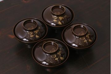 アンティーク雑貨　昭和初期　金彩　桜の花が描かれた木製椀4客セット(和食器)(R-037382)