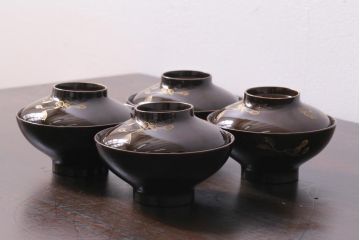 アンティーク雑貨　昭和初期　金彩　桜の花が描かれた木製椀4客セット(和食器)(R-037382)