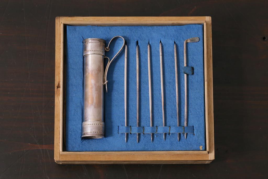 アンティーク雑貨　シルバー製　ゴルフバック楊枝入れ　アイアン楊枝(銀製ピック)(R-037395)