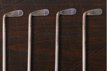 アンティーク雑貨　シルバー製　ゴルフバック楊枝入れ　アイアン楊枝(銀製ピック)(R-037395)