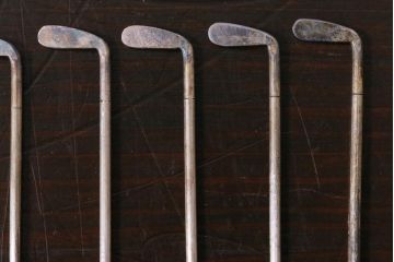 アンティーク雑貨　シルバー製　ゴルフバック楊枝入れ　アイアン楊枝(銀製ピック)(R-037395)