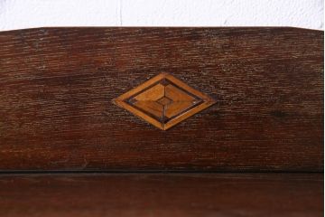 アンティーク家具　和製アンティーク　栓材の質感と象嵌細工がレトロな楔(くさび)式本棚(ブックシェルフ、飾り棚、陳列棚)(R-037398)