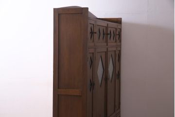 アンティーク家具　昭和初期　ナラ材　色ガラス入り　ノスタルジックなデザインがお洒落な収納棚(キャビネット、戸棚)