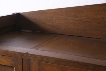 アンティーク家具　昭和初期　ナラ材　色ガラス入り　ノスタルジックなデザインがお洒落な収納棚(キャビネット、戸棚)