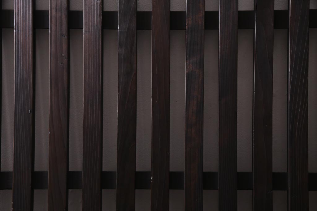 アンティーク建具　和製アンティーク　明治大正期　和の雰囲気漂うシンプルな格子戸1枚(建具、引き戸)(R-037403)