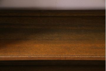 レトロ家具　昭和中期　クスノキ材のシンプルな本棚(飾り棚、陳列棚)(R-037414)