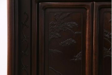 中古　国産　紫檀　漆塗り　最高級　上品な印象与える唐木指物の飾り棚(定価約170万円)(茶棚、戸棚)(R-037416)
