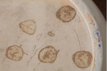 アンティーク雑貨　昭和初期　牡丹の図　タイルのようなデザインが可愛らしい瀬戸火鉢(鉢カバー)(R-037417)