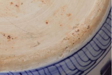 アンティーク雑貨　和製アンティーク　竹林の中で羽ばたく雀の図柄　瀬戸火鉢(手あぶり)(R-037418)
